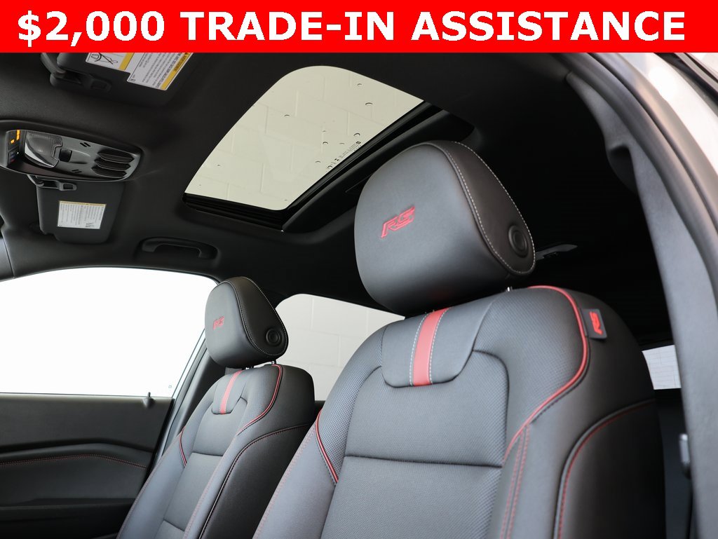 New 2026 Chevrolet Trax RS w/ Sunroof Package image 25