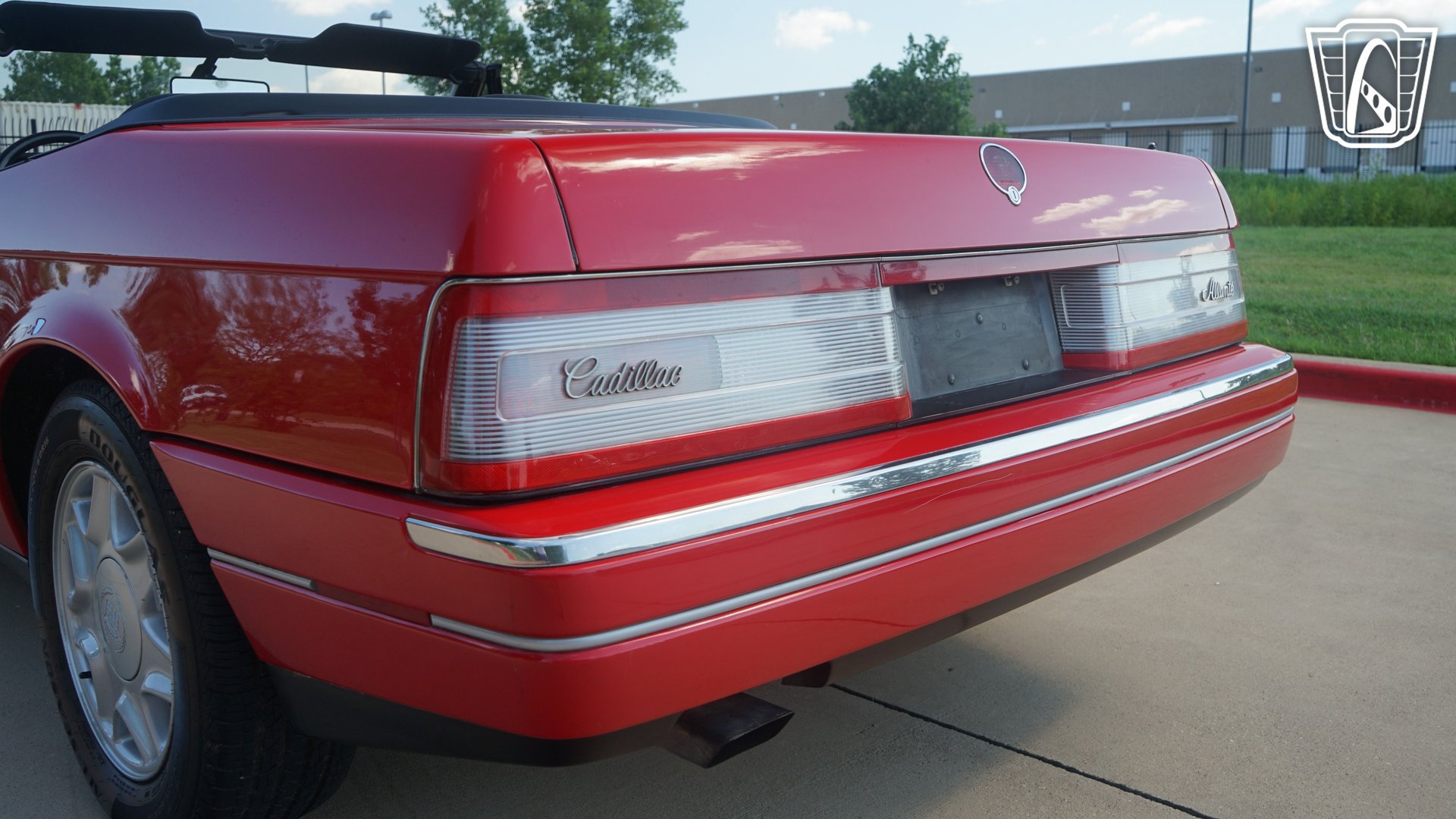 Used 1991 Cadillac Allante FWD image 28