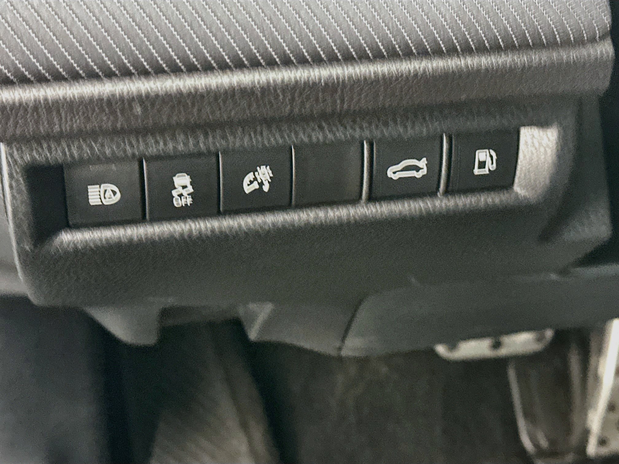 Used 2025 Toyota Camry SE FWD image 17