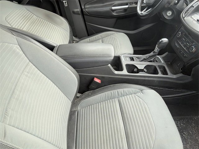 Used 2018 Ford Escape SE w/ SE Sport Appearance Package image 4