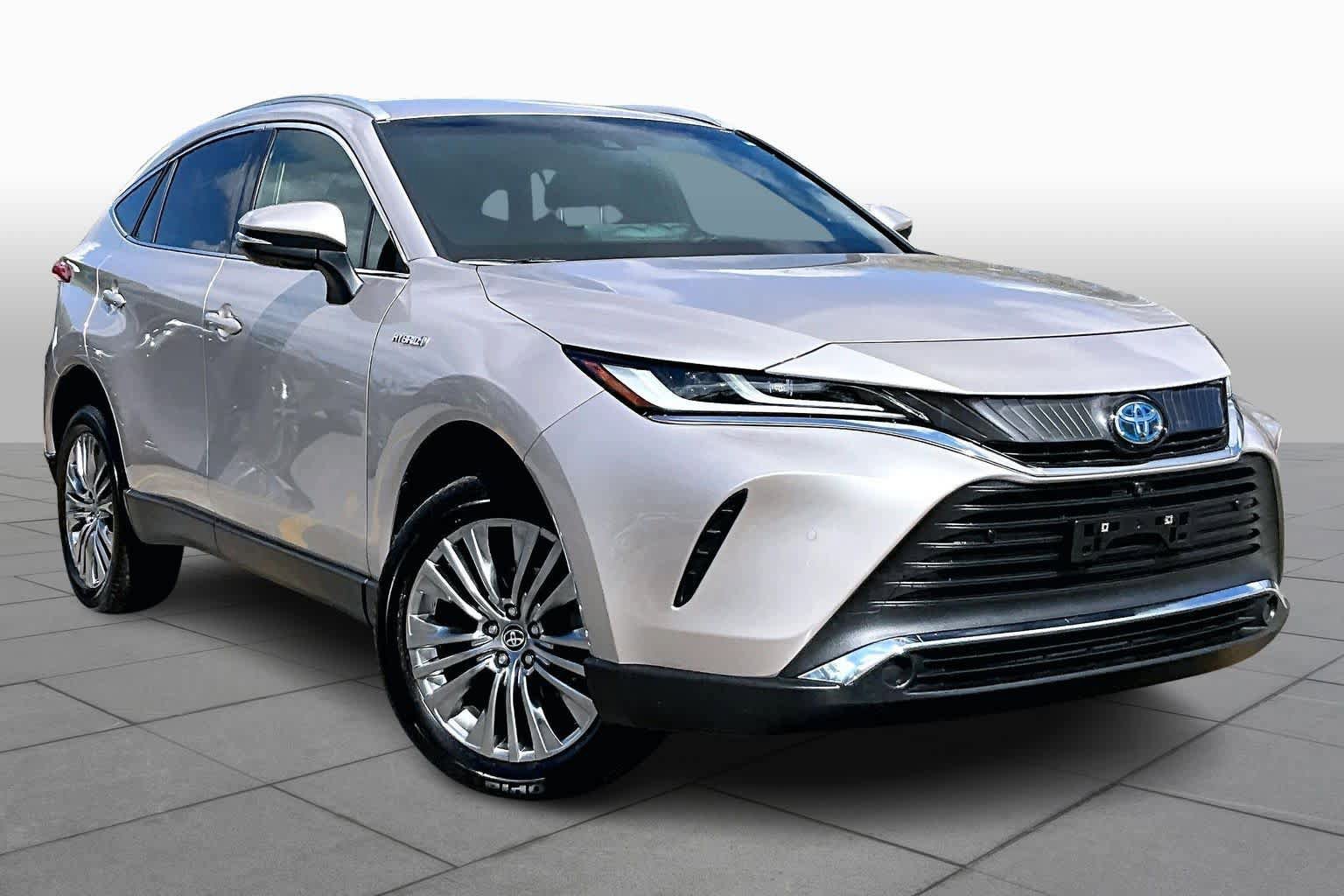 Used 2021 Toyota Venza Limited w/ Advanced Technology Package image 3