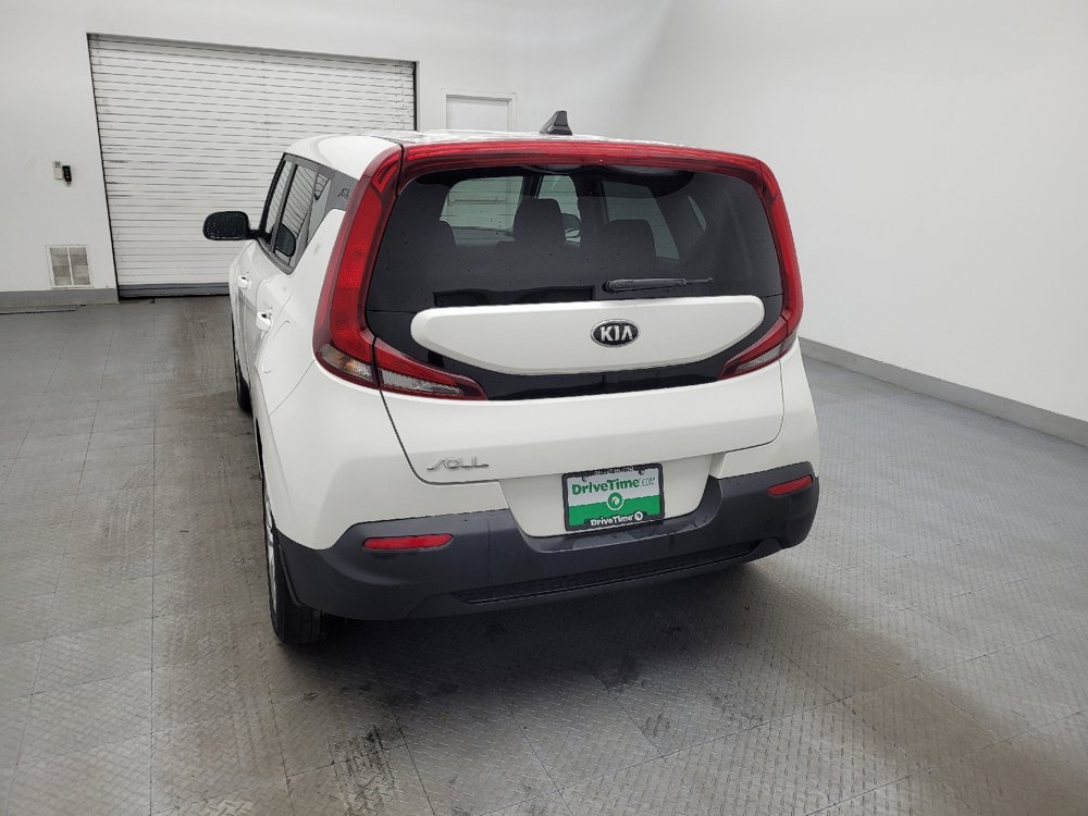 Used 2021 Kia Soul LX FWD image 6
