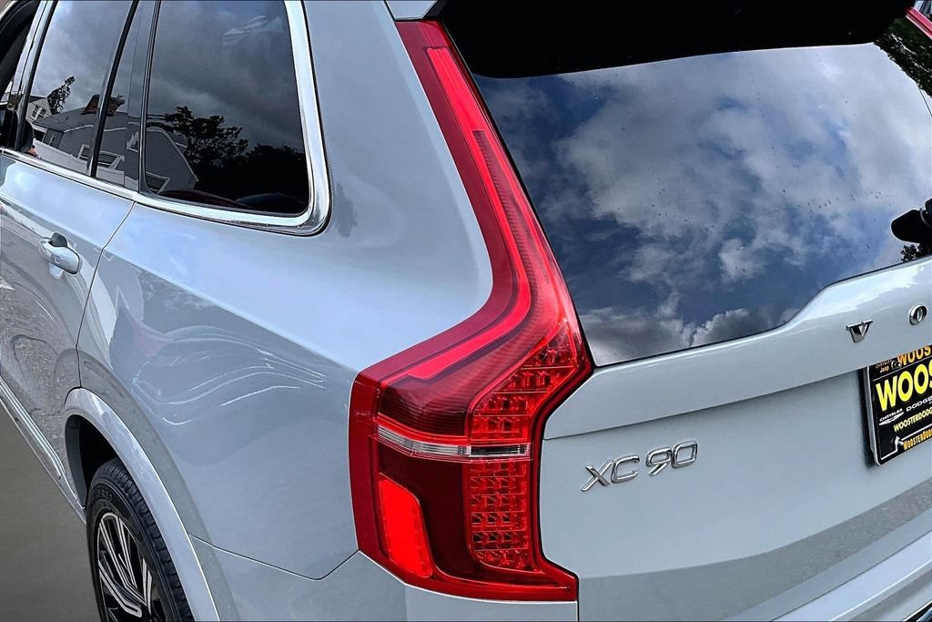 Used 2024 Volvo XC90 B5 Plus AWD/4WD image 24