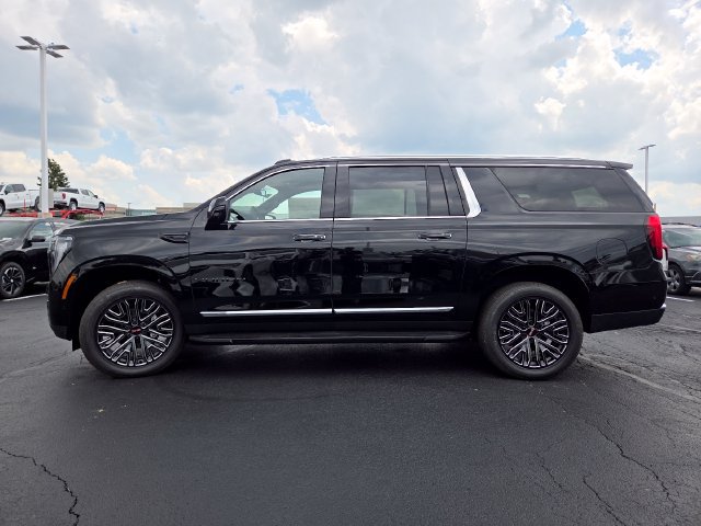 New 2026 GMC Yukon XL Elevation AWD/4WD image 14