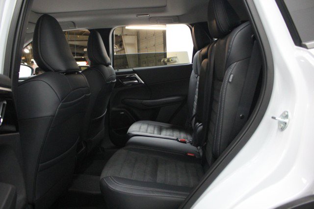 New 2026 Mitsubishi Outlander Trail Edition image 24