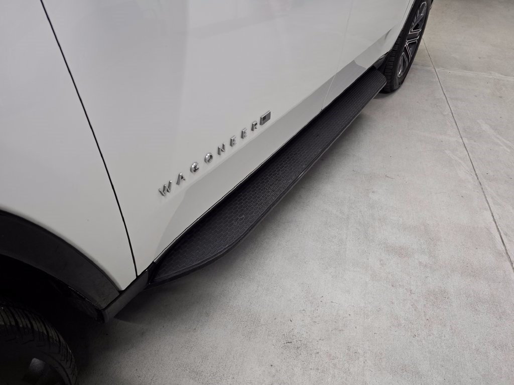 Used 2024 Jeep Wagoneer L Series II w/ Flexible Seating Group AWD/4WD image 10