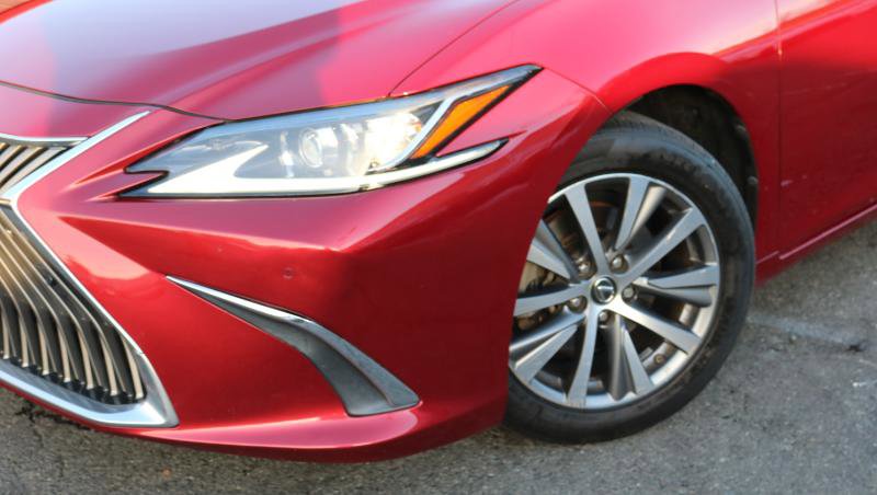 Used 2020 Lexus ES 350 w/ Premium Package image 4