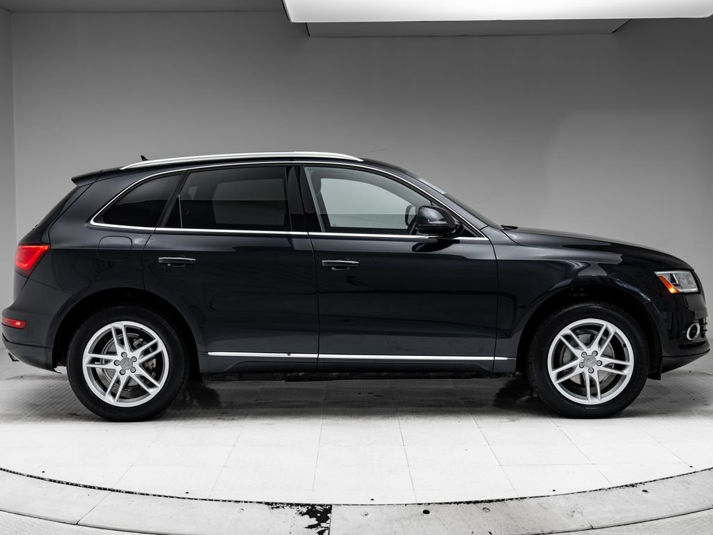 Used 2016 Audi Q5 2.0T Premium Plus w/ Technology Package AWD/4WD image 31