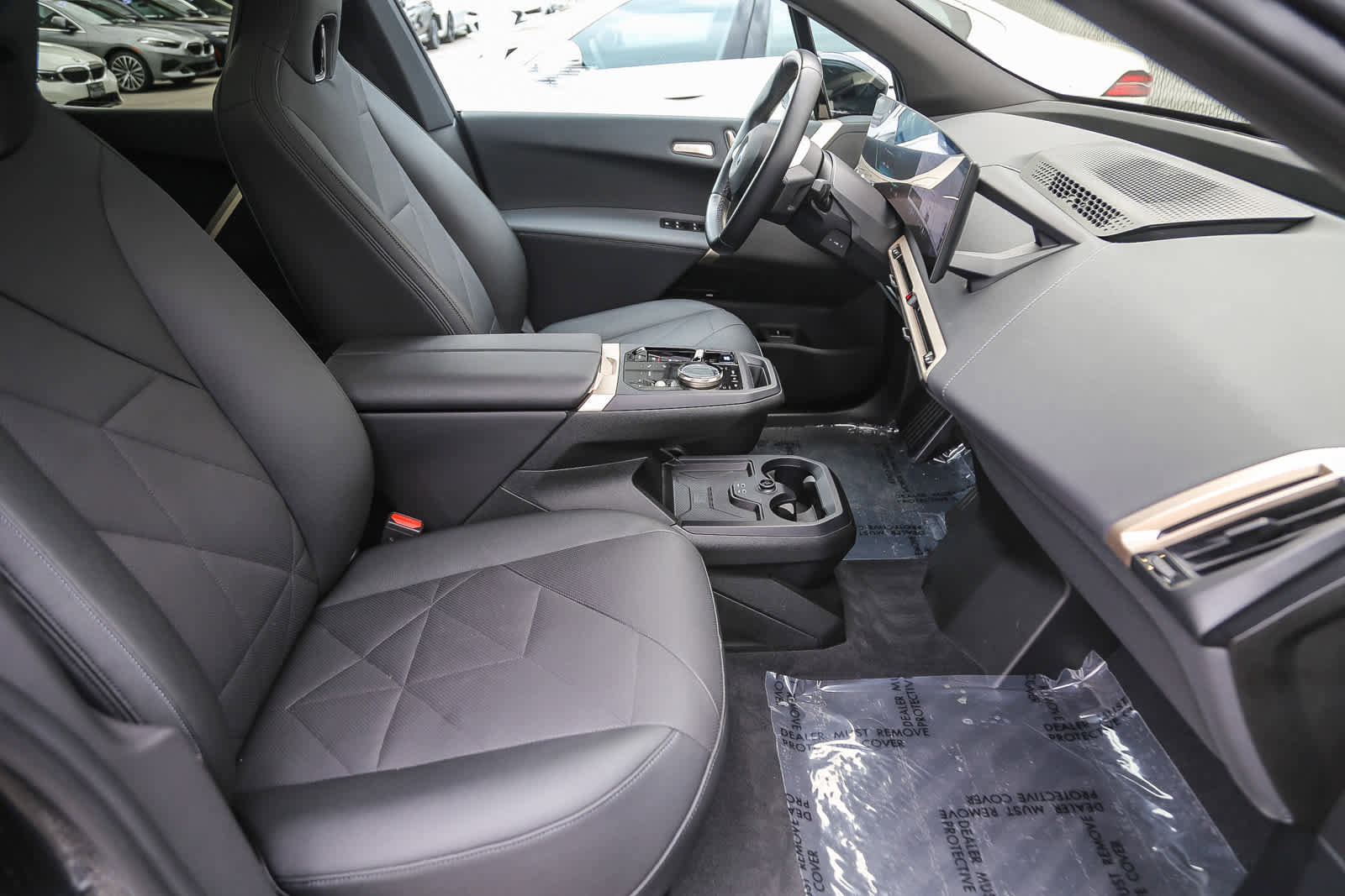 Used 2025 BMW iX xDrive50 w/ Premium Package image 12