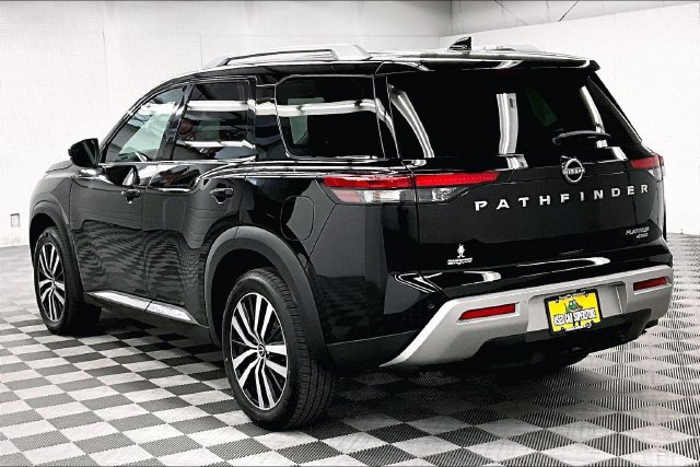 Used 2025 Nissan Pathfinder Platinum AWD/4WD image 2