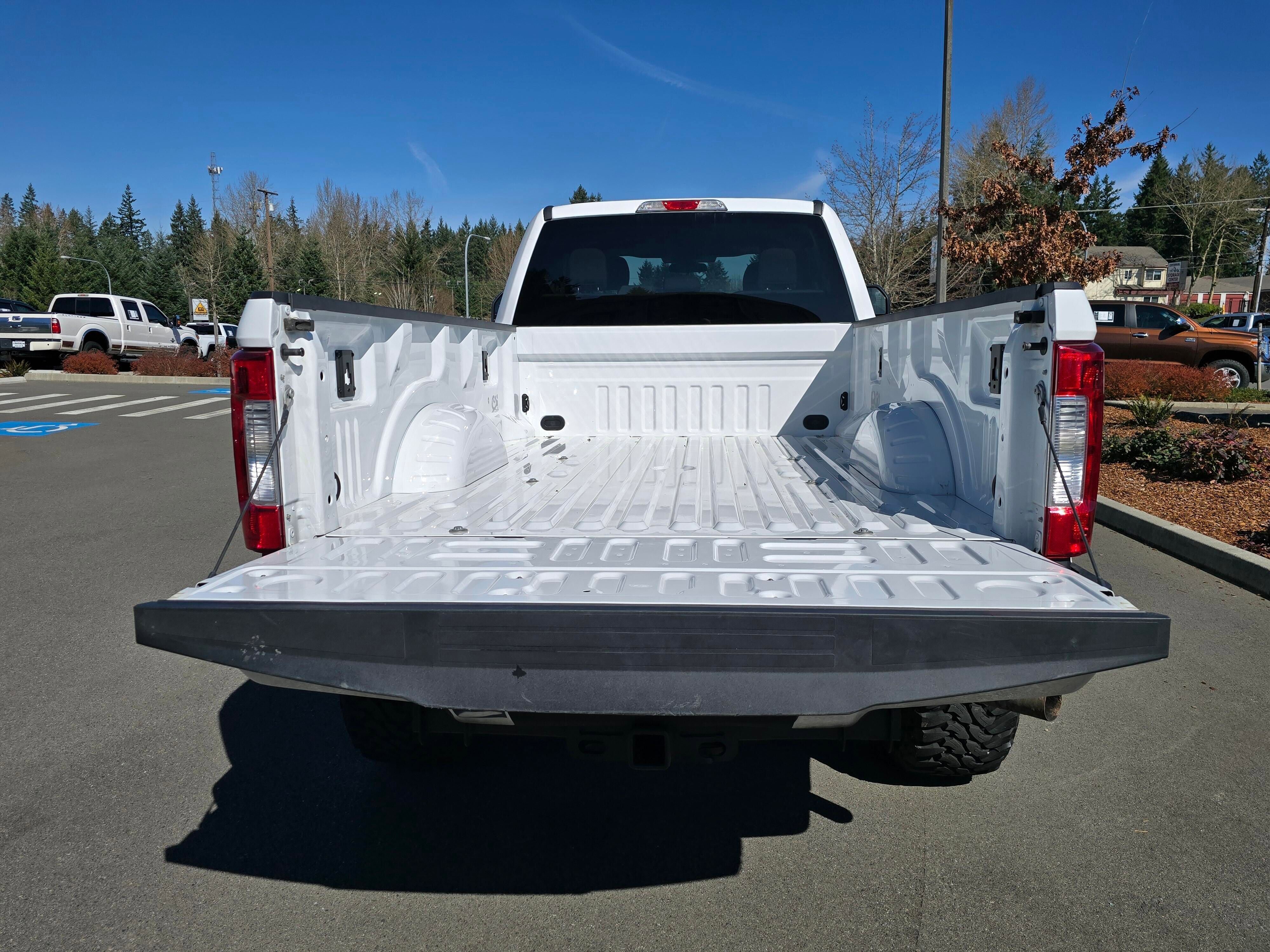 Used 2019 Ford F350 XLT AWD/4WD image 10