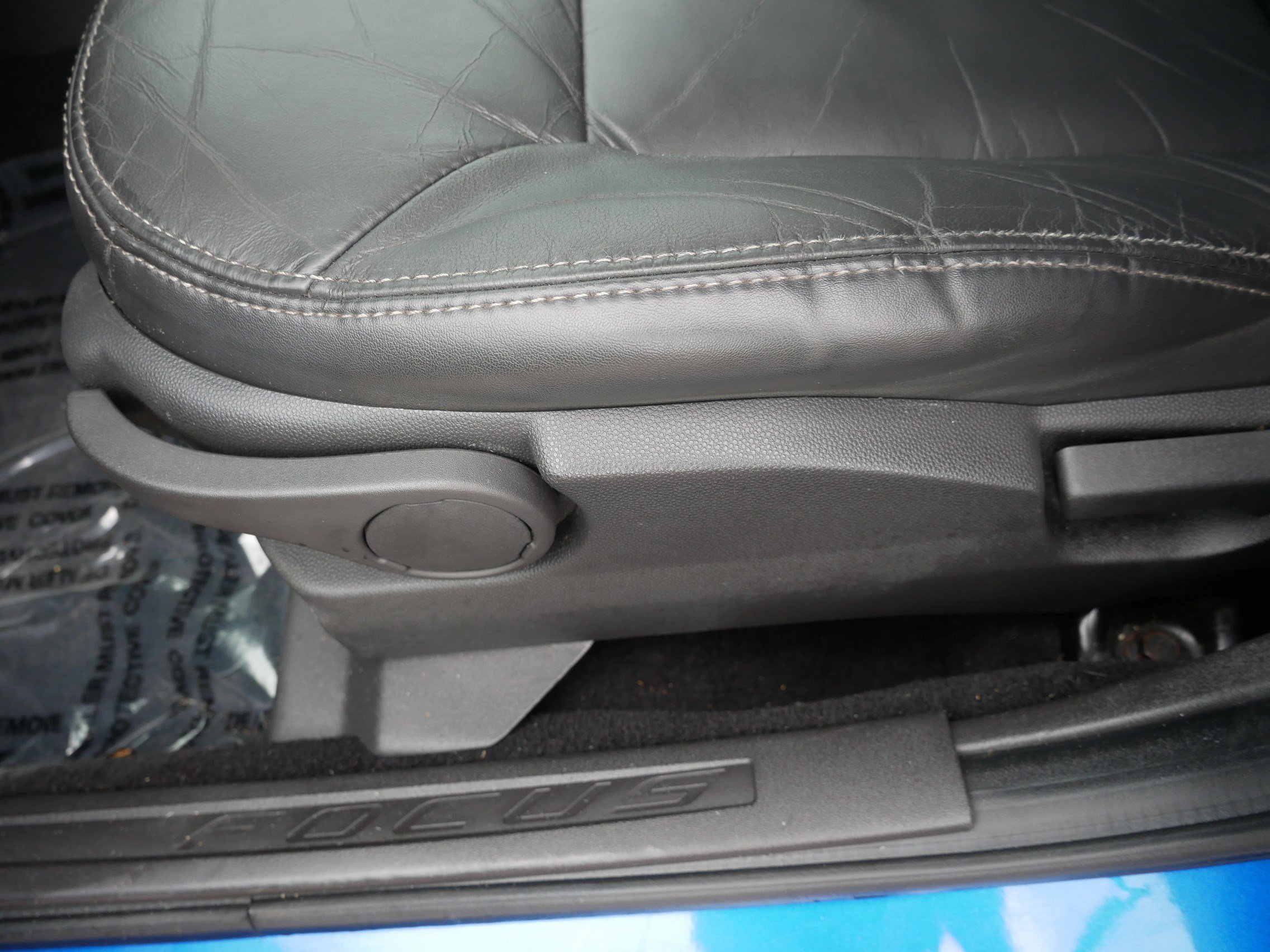 Used 2011 Ford Focus SEL FWD image 19