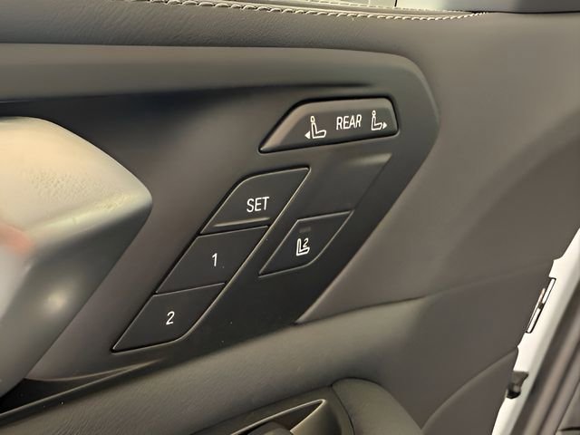 Certified 2026 BMW X7 xDrive40i w/ M Sport Package image 19