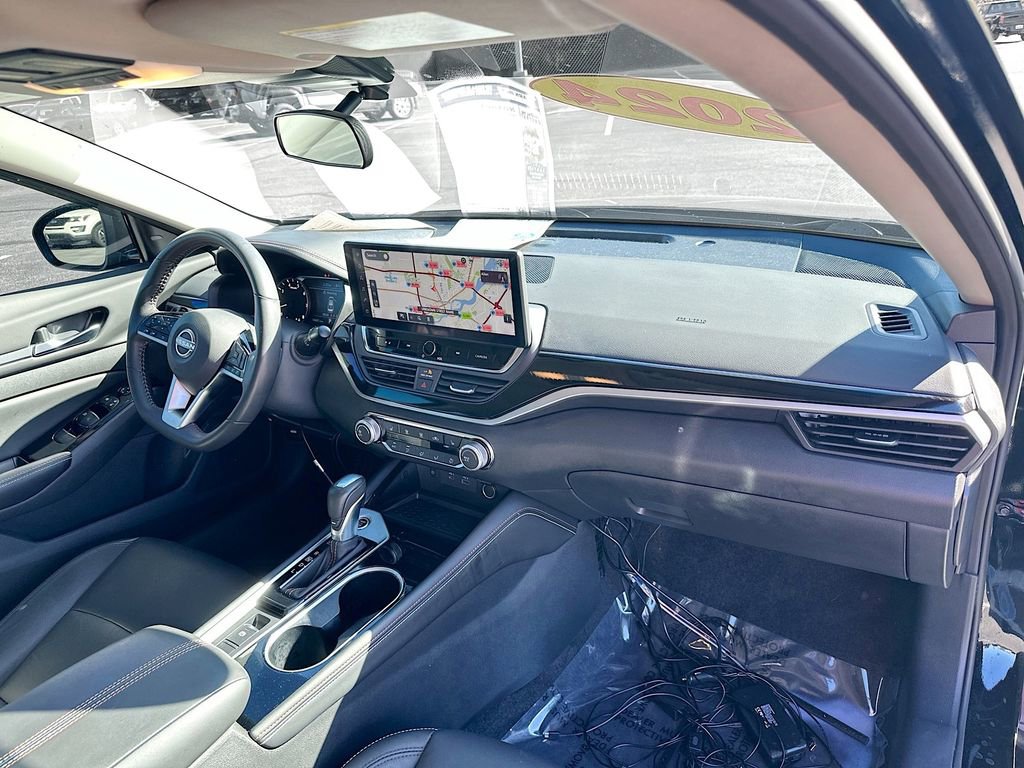 Used 2024 Nissan Altima 2.5 SR w/ SR Premium Package image 35