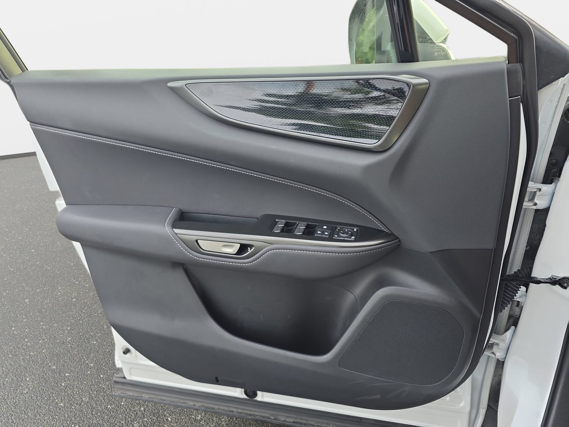 Used 2025 Lexus NX 250 FWD image 26