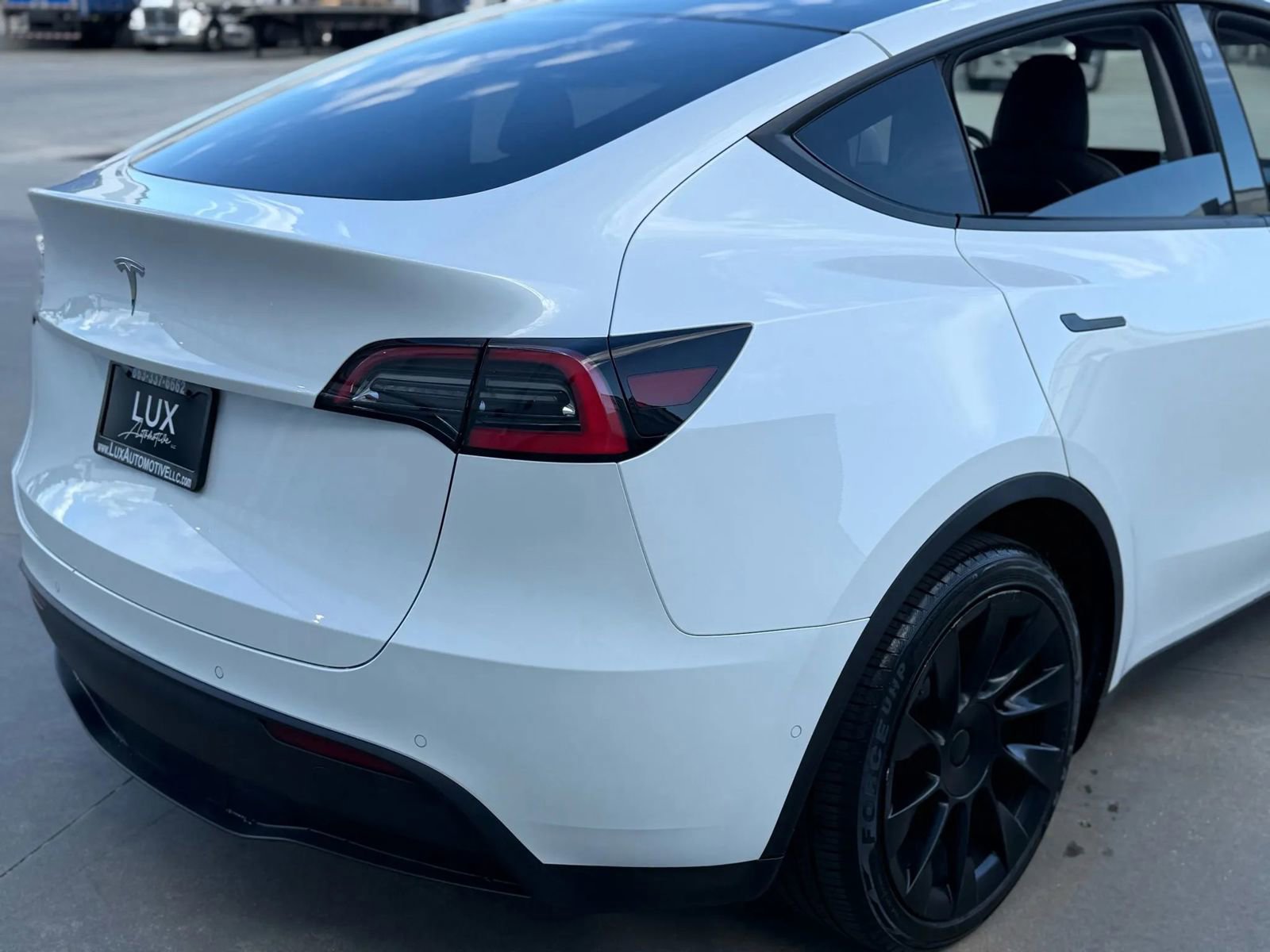 Used 2021 Tesla Model Y 2WD image 8