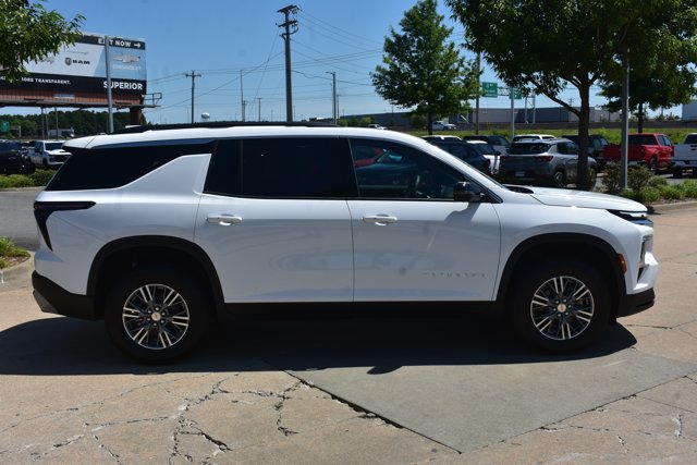 New 2026 Chevrolet Traverse LT w/ Driver Confidence Package AWD/4WD image 4