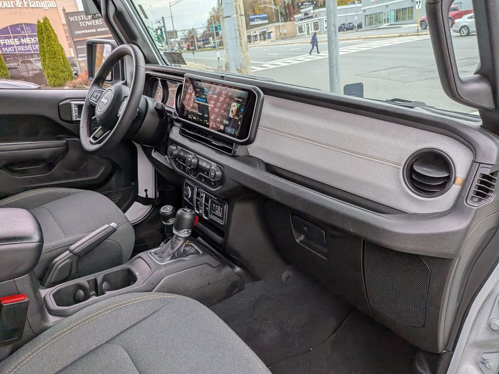 Used 2024 Jeep Wrangler Sport S image 23