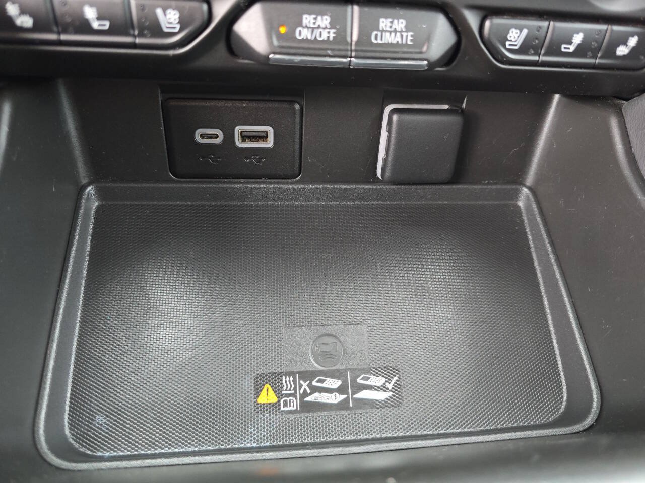 Used 2023 Chevrolet Tahoe Premier AWD/4WD image 41