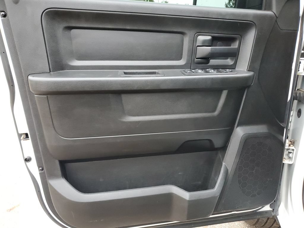 Used 2019 RAM 1500 ST w/ SXT Plus Group AWD/4WD image 11