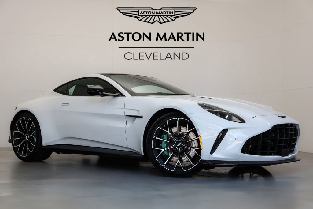 Used 2025 Aston Martin V8 Vantage Coupe image 1