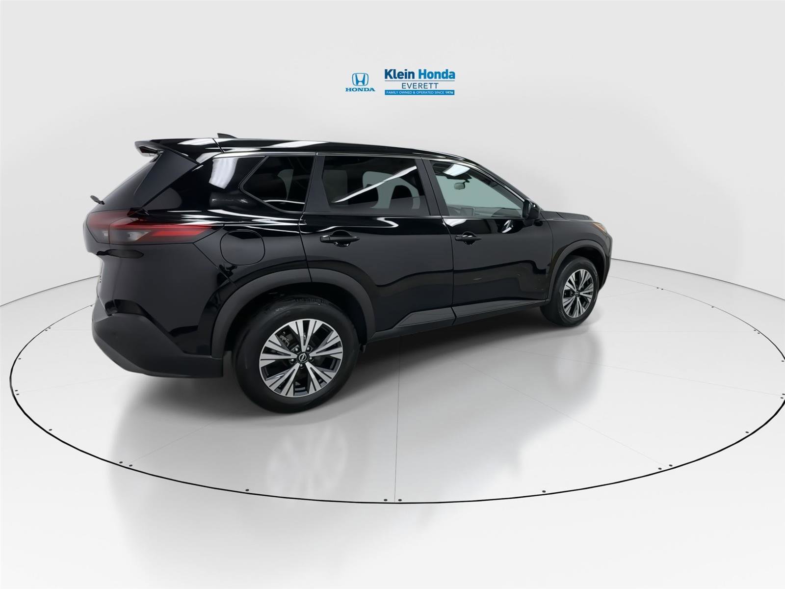 Used 2023 Nissan Rogue SV AWD/4WD image 2