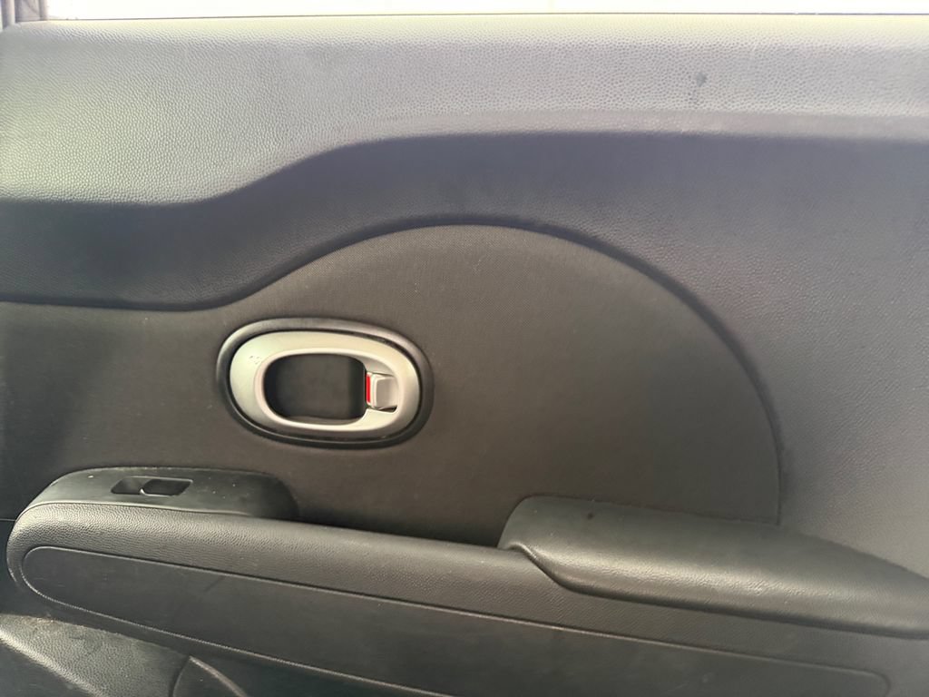 Used 2016 Kia Soul FWD image 32
