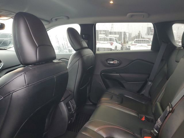 Used 2022 Jeep Cherokee Trailhawk w/ Trailer Tow Group image 9