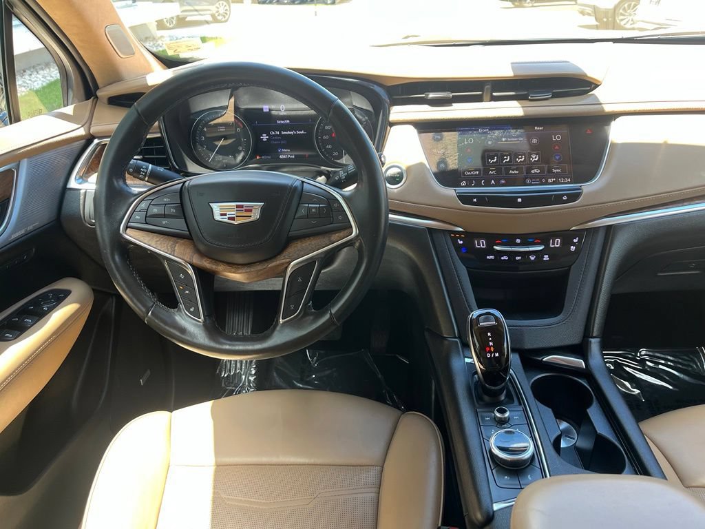 Used 2021 Cadillac XT5 Premium Luxury w/ Platinum Package FWD image 17