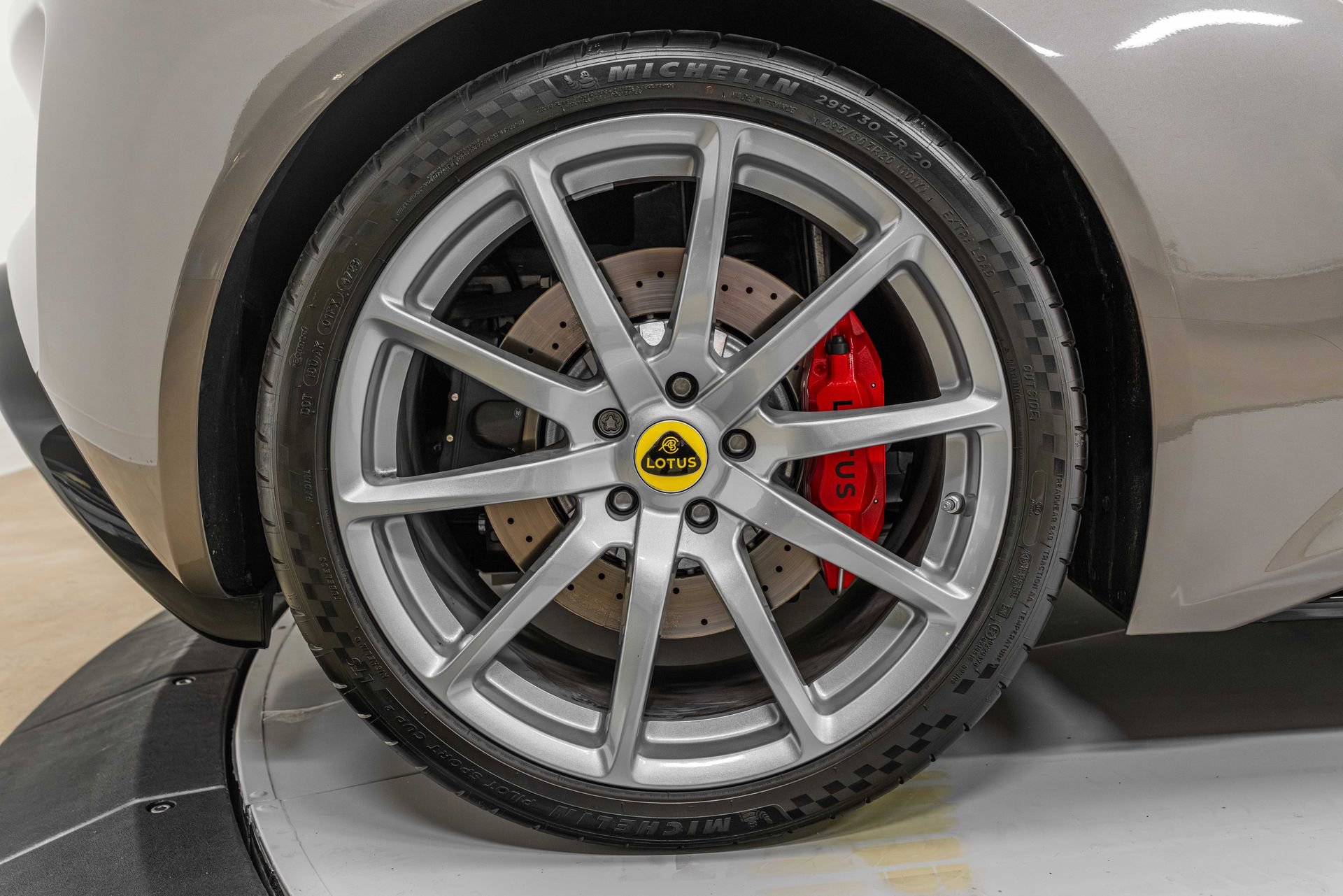 Used 2025 Lotus Emira RWD image 14