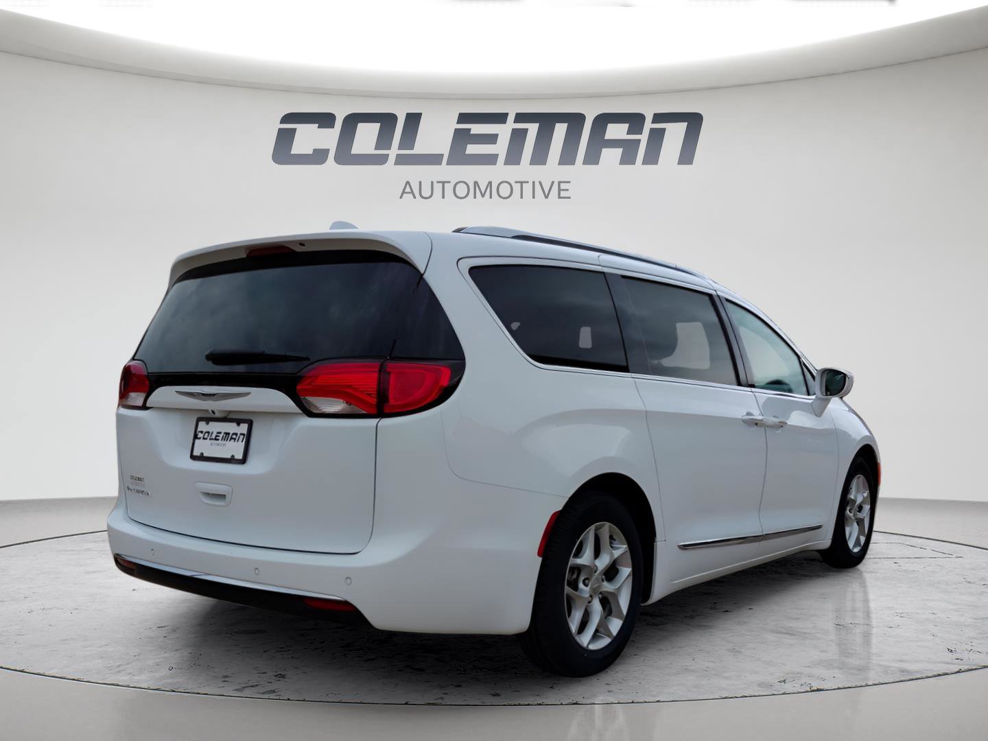 Used 2019 Chrysler Pacifica Touring-L Plus w/ Tire & Wheel Group FWD image 5