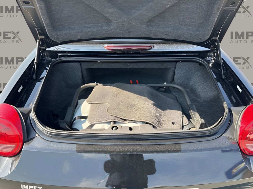 Used 2002 Ford Thunderbird image 21