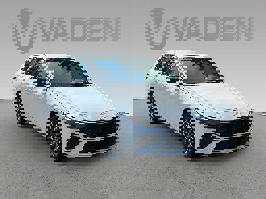 New 2025 Hyundai Elantra SEL