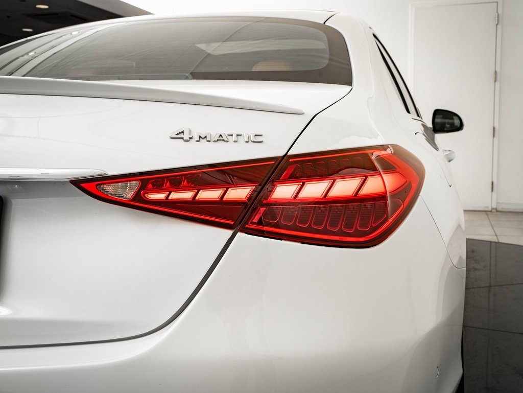 Used 2022 Mercedes-Benz C 300 4MATIC Sedan image 9