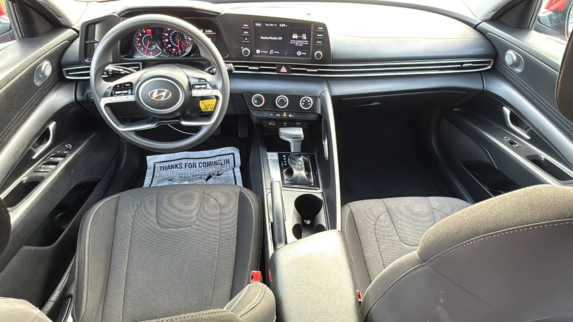 Used 2021 Hyundai Elantra SE image 28