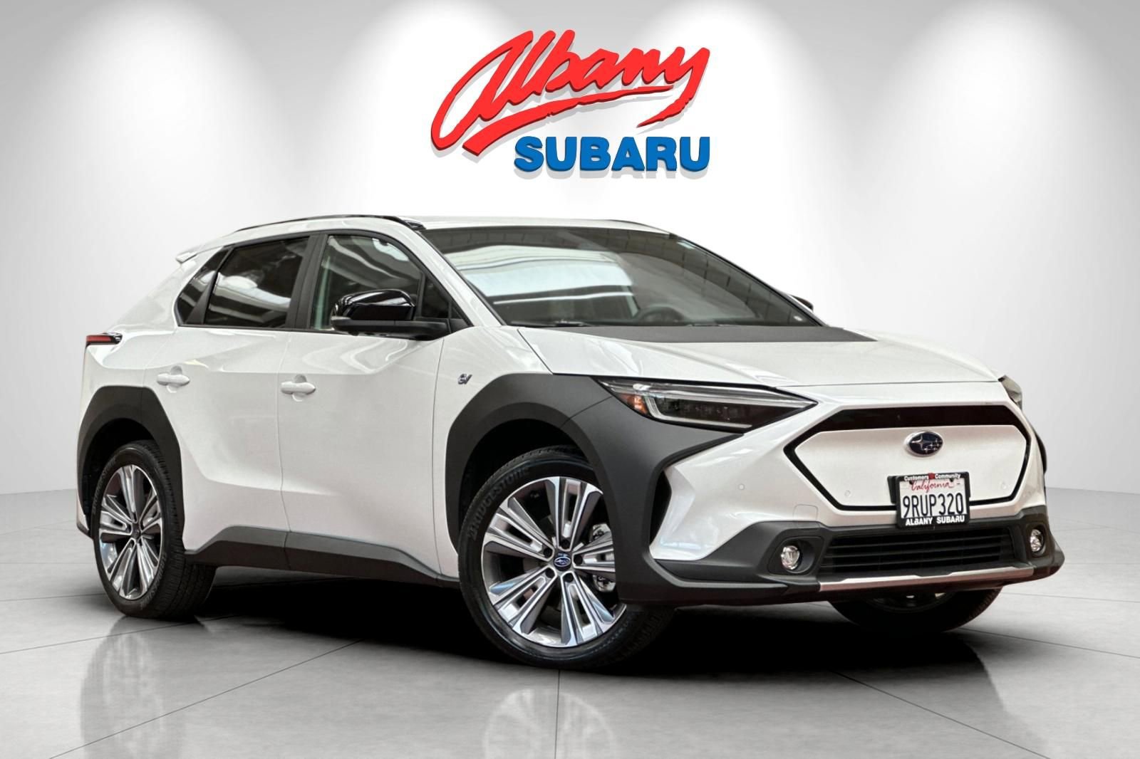 Used 2024 Subaru Solterra Limited image 2