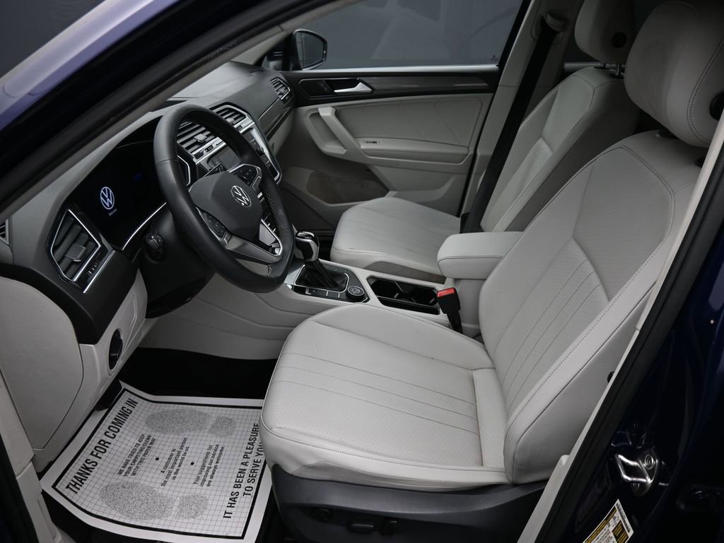 Used 2022 Volkswagen Tiguan SE image 11