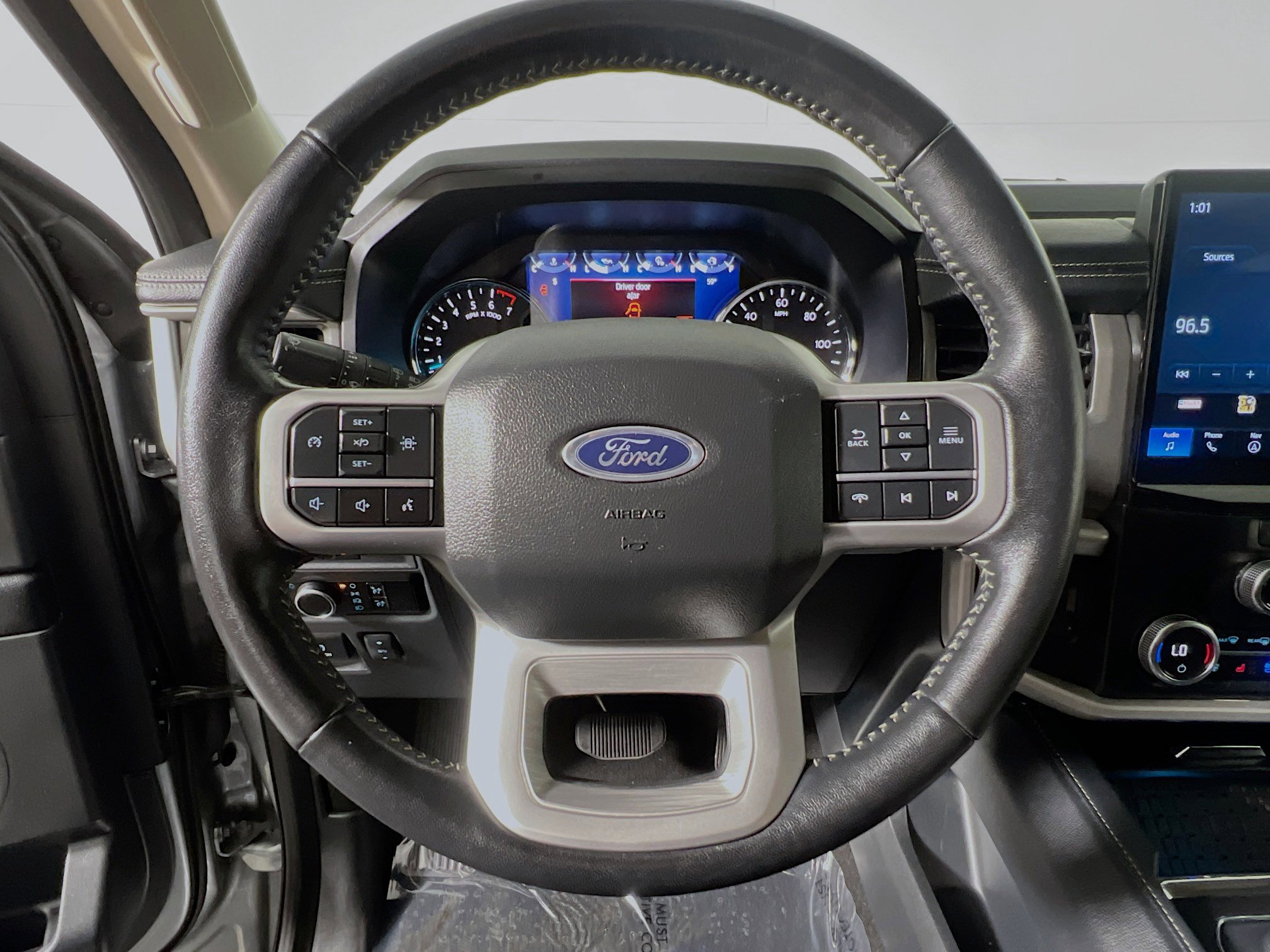 Used 2024 Ford Expedition XLT image 18