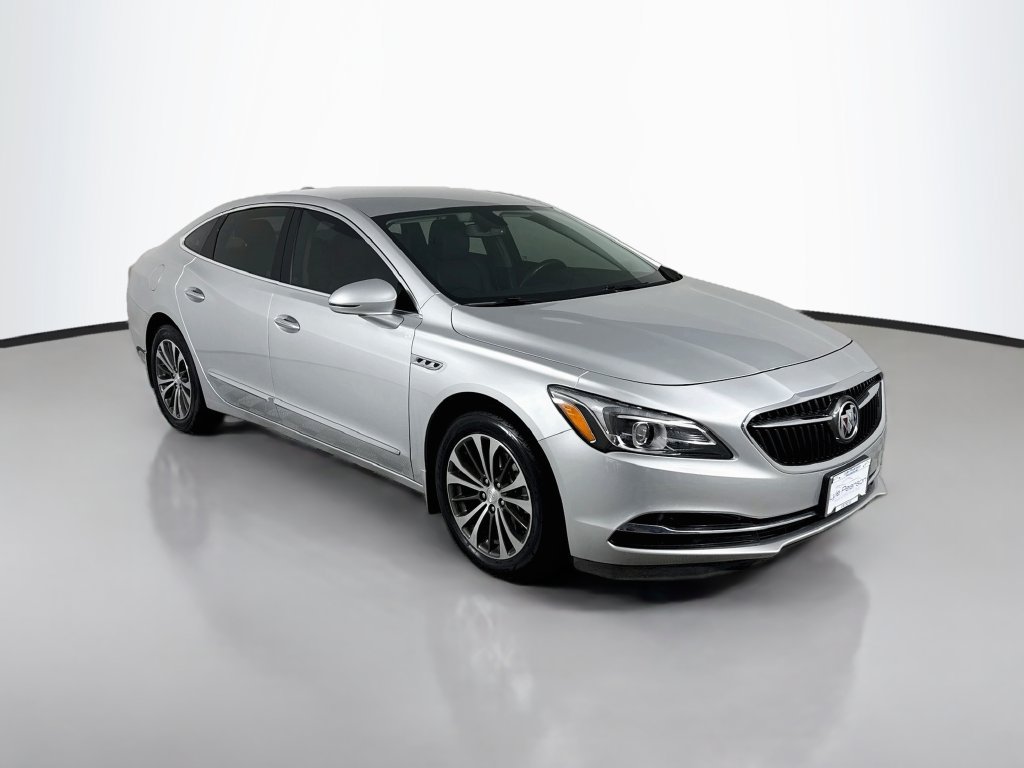 Used 2017 Buick LaCrosse Essence FWD image 7