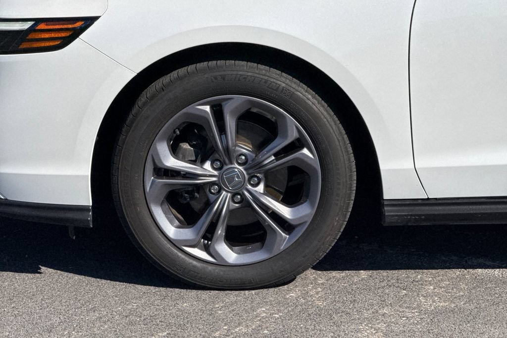 Certified 2023 Honda Accord EX image 25