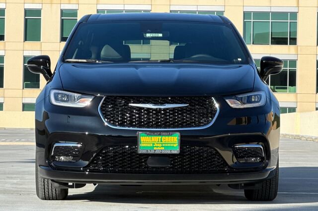 New 2026 Chrysler Pacifica Select image 6