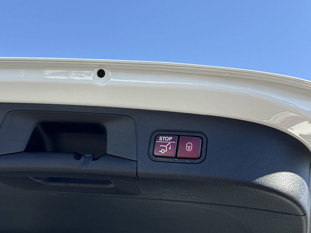 Certified 2025 Mercedes-Benz GLA 250 image 16