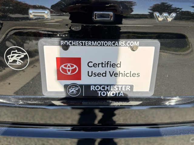 Certified 2025 Toyota Crown Signia image 47