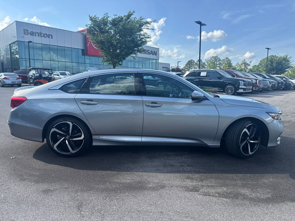 Used 2019 Honda Accord Sport image 2