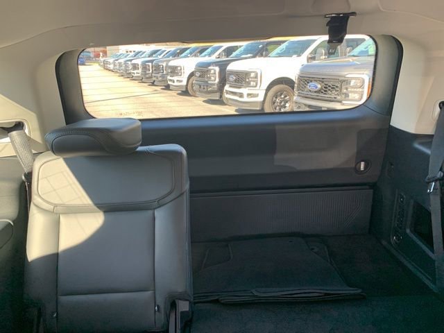 New 2025 Ford Expedition Active image 15