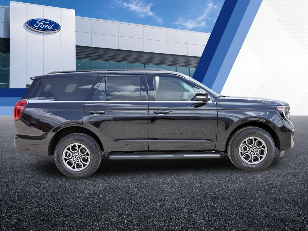 New 2026 Ford Expedition Active RWD image 5