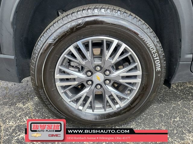 Used 2026 Chevrolet Traverse LT AWD/4WD image 5