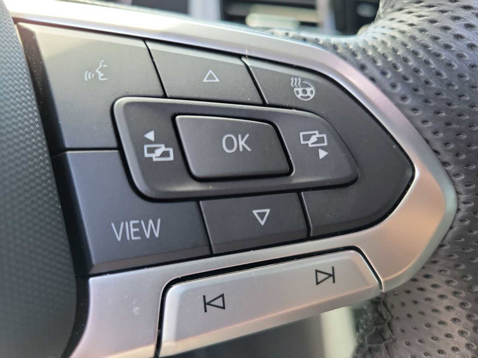 Used 2023 Volkswagen Atlas Cross Sport SEL Premium R-Line AWD/4WD image 23