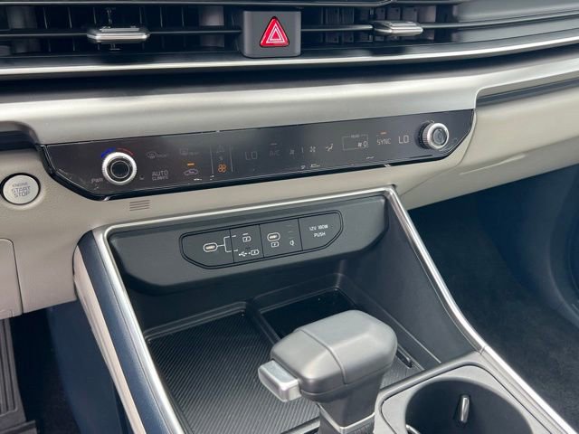 Certified 2026 Kia Carnival SX w/ SX Dark Edition Package FWD image 20