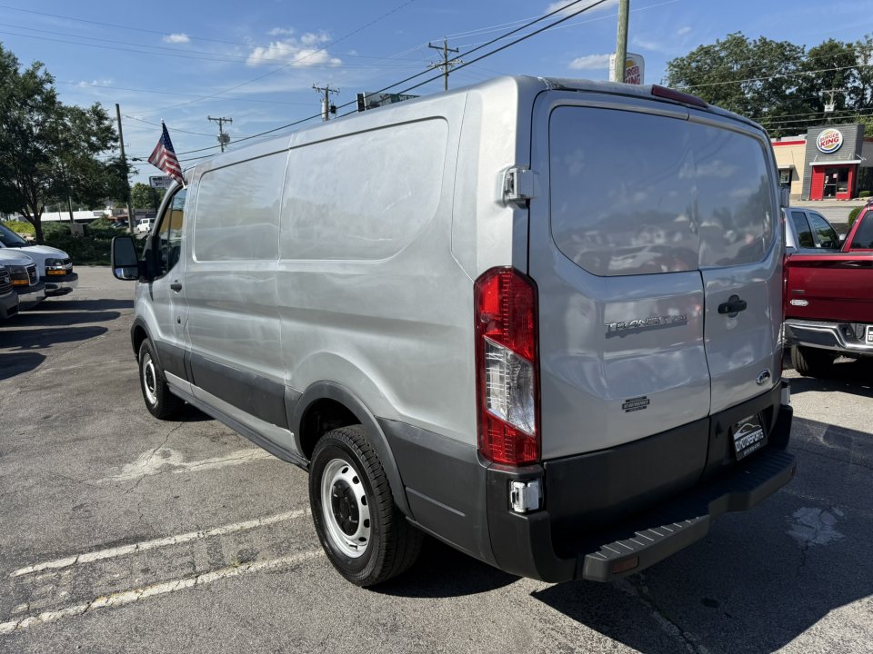 Used 2023 Ford Transit 250 Low Roof RWD image 7